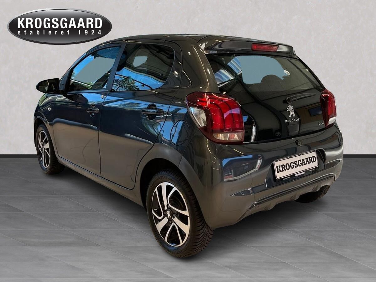 Grå Peugeot 108 fra 2021