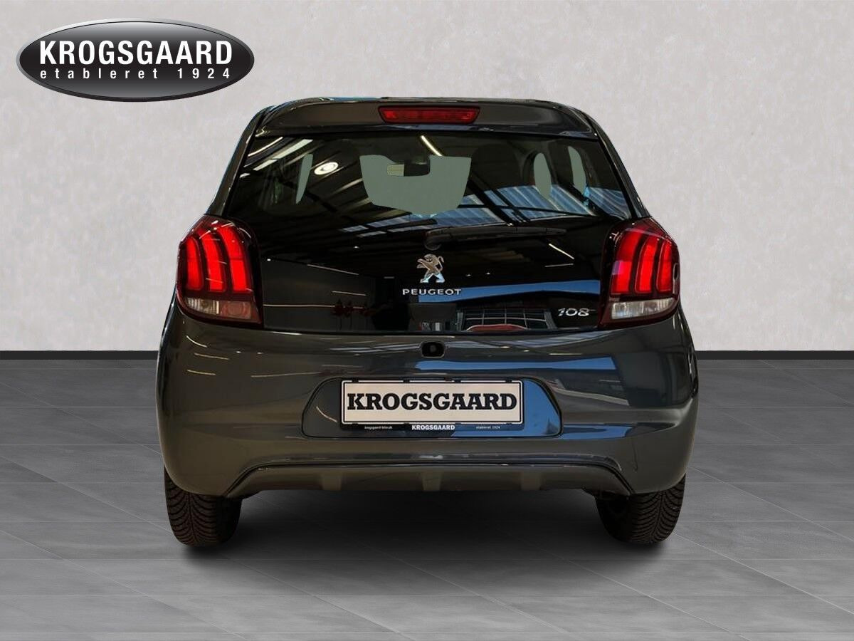 Grå Peugeot 108 fra 2021