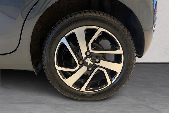 Grå Peugeot 108 fra 2021