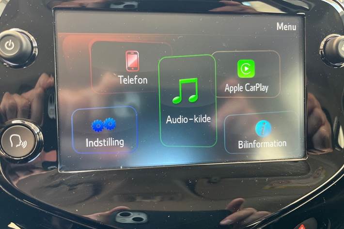 Grå Peugeot 108 fra 2021