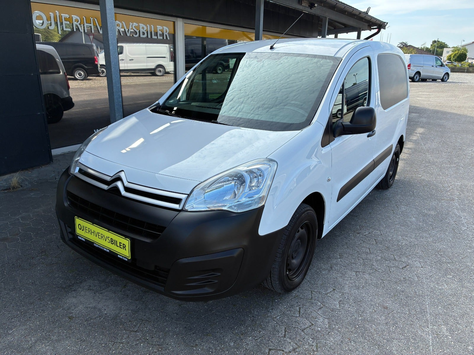 Hvid Citroën Berlingo fra 2017