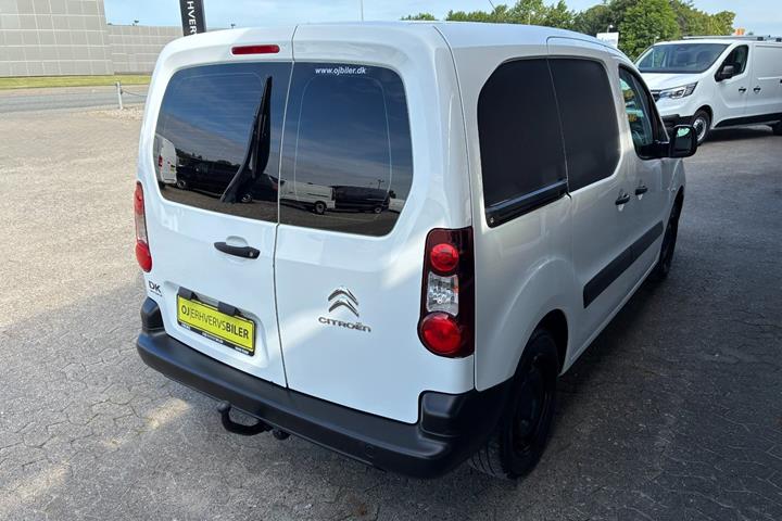 Hvid Citroën Berlingo fra 2017