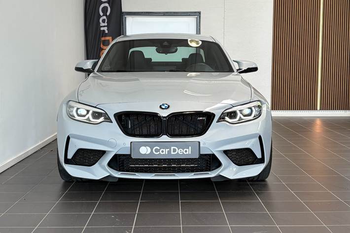 Grå BMW M2 fra 2020
