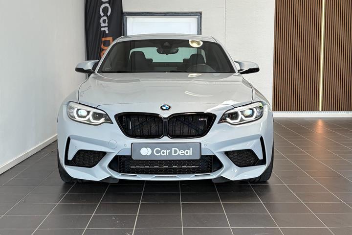 Grå BMW M2 fra 2020