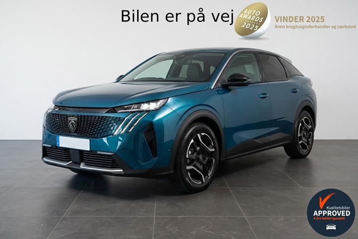 Blå Peugeot e-3008 fra 2025 set udefra