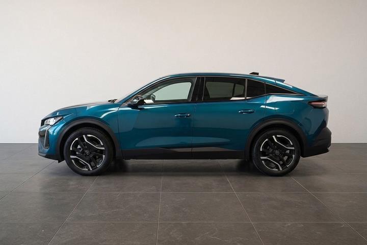 Blå Peugeot e-3008 fra 2025