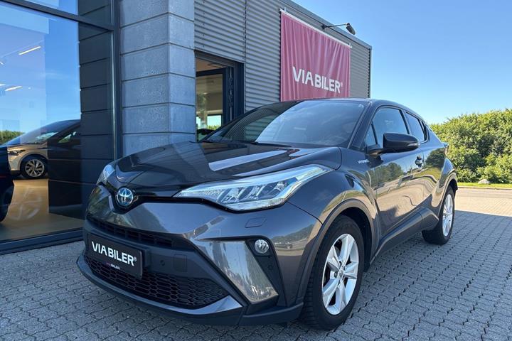 Sort Toyota C-HR fra 2020 set udefra