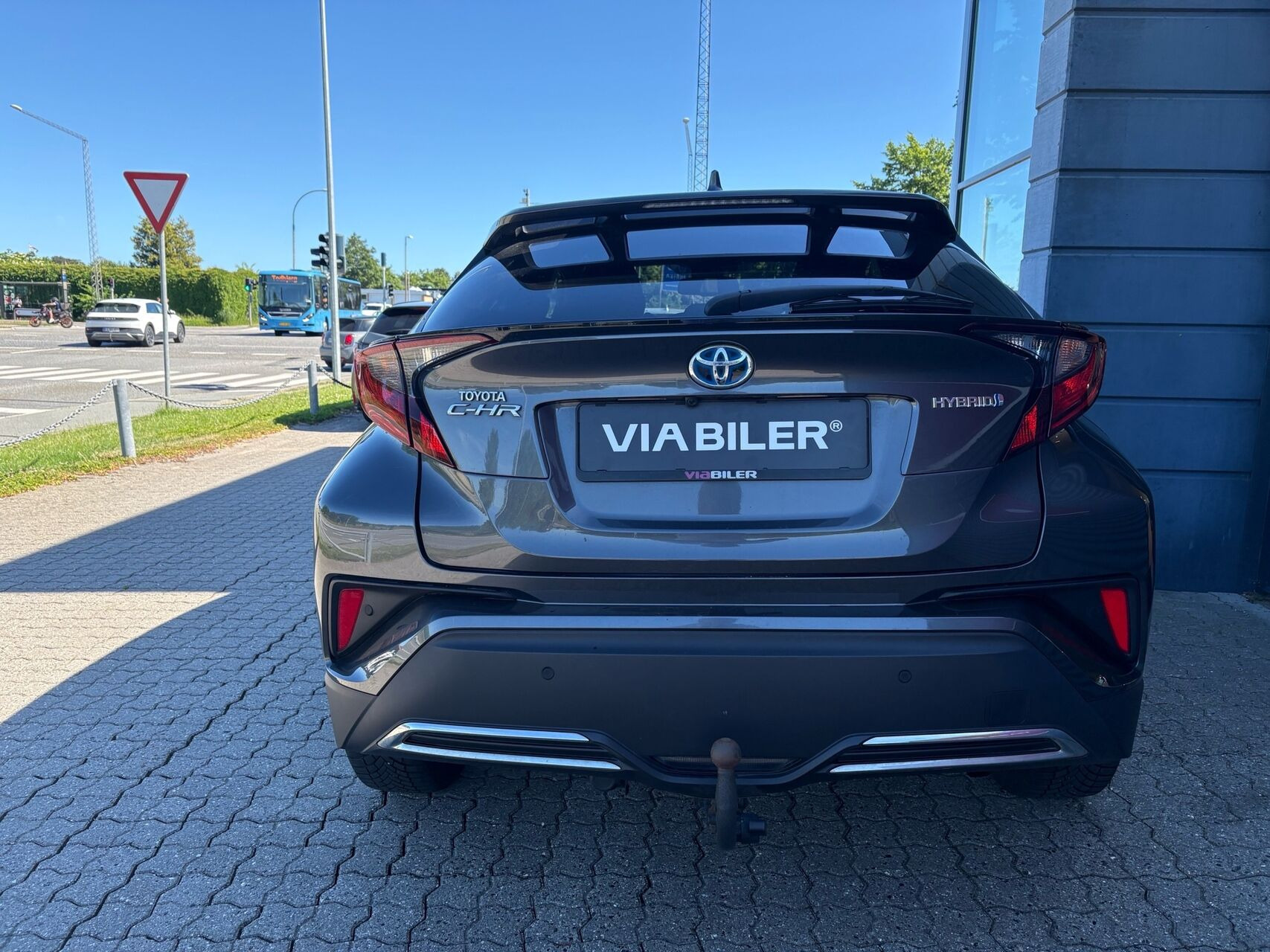 Sort Toyota C-HR fra 2020