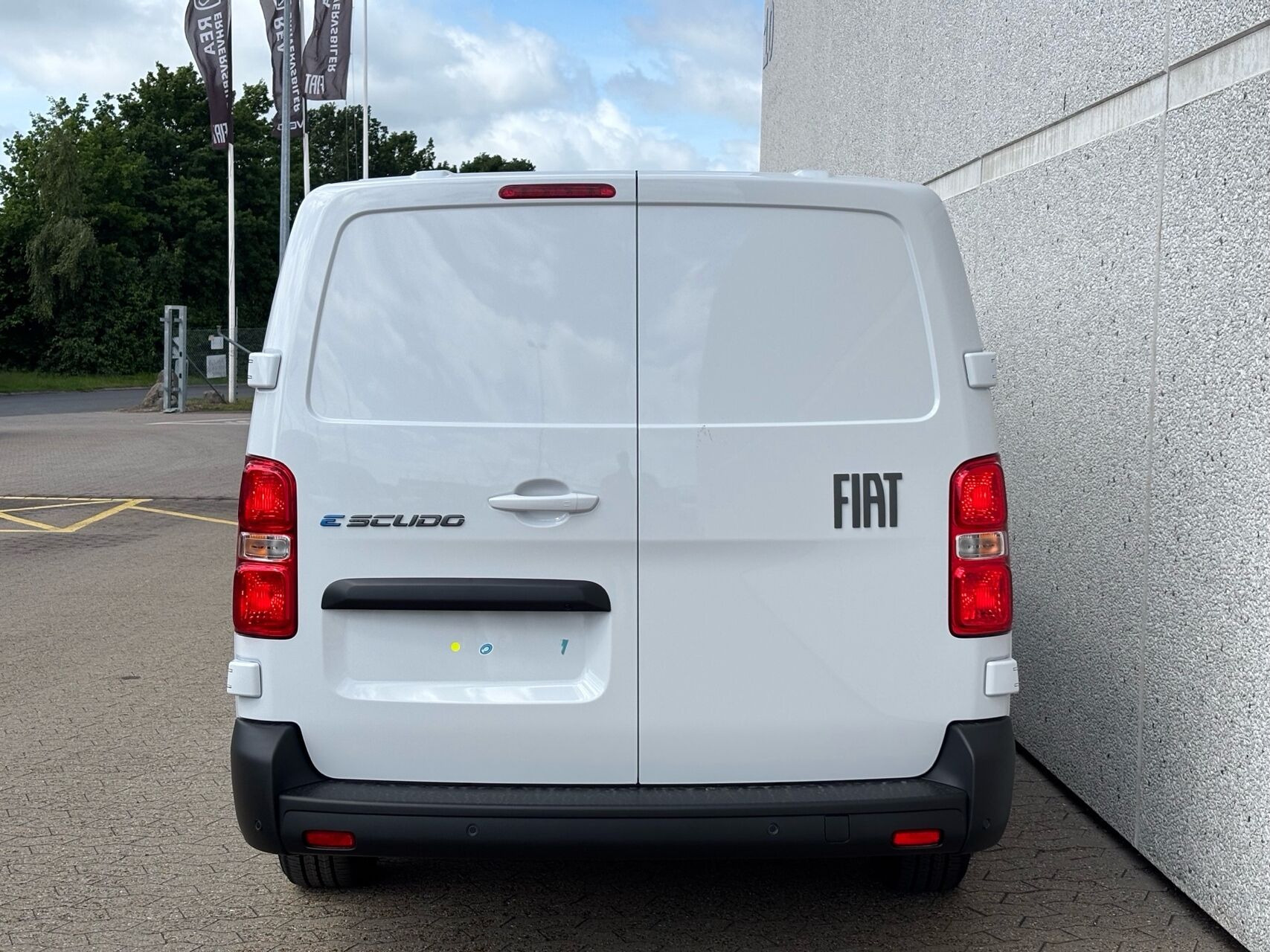 Hvid Fiat E-Scudo fra 2026