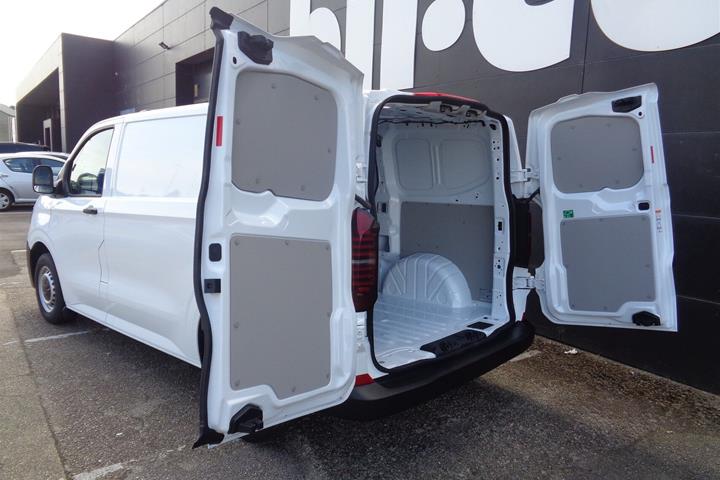 Hvid VW e-Transporter fra 2025
