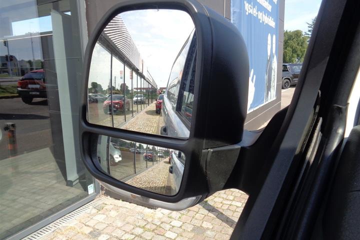 Hvid VW e-Transporter fra 2025