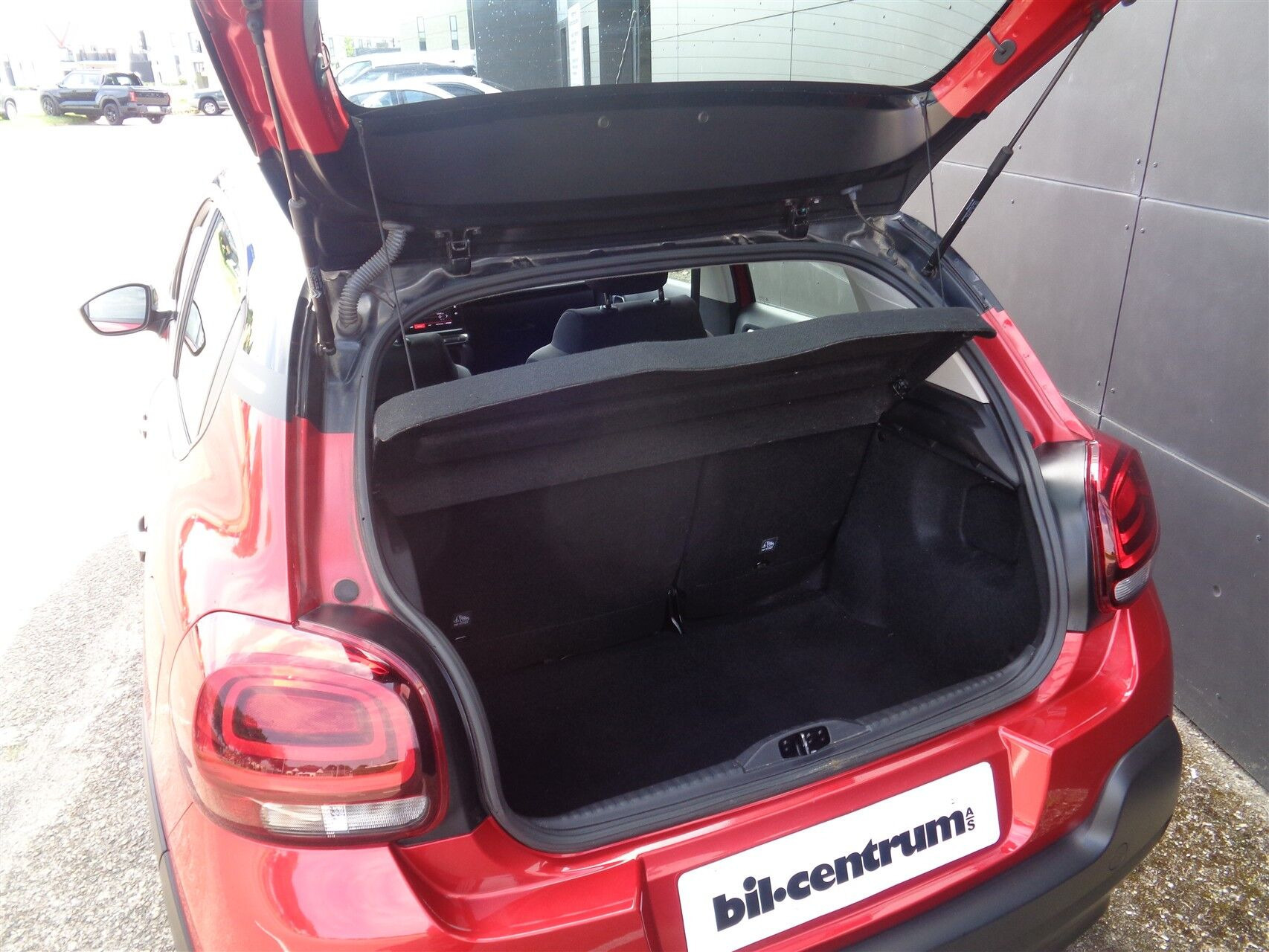 Rød Citroën C3 fra 2023