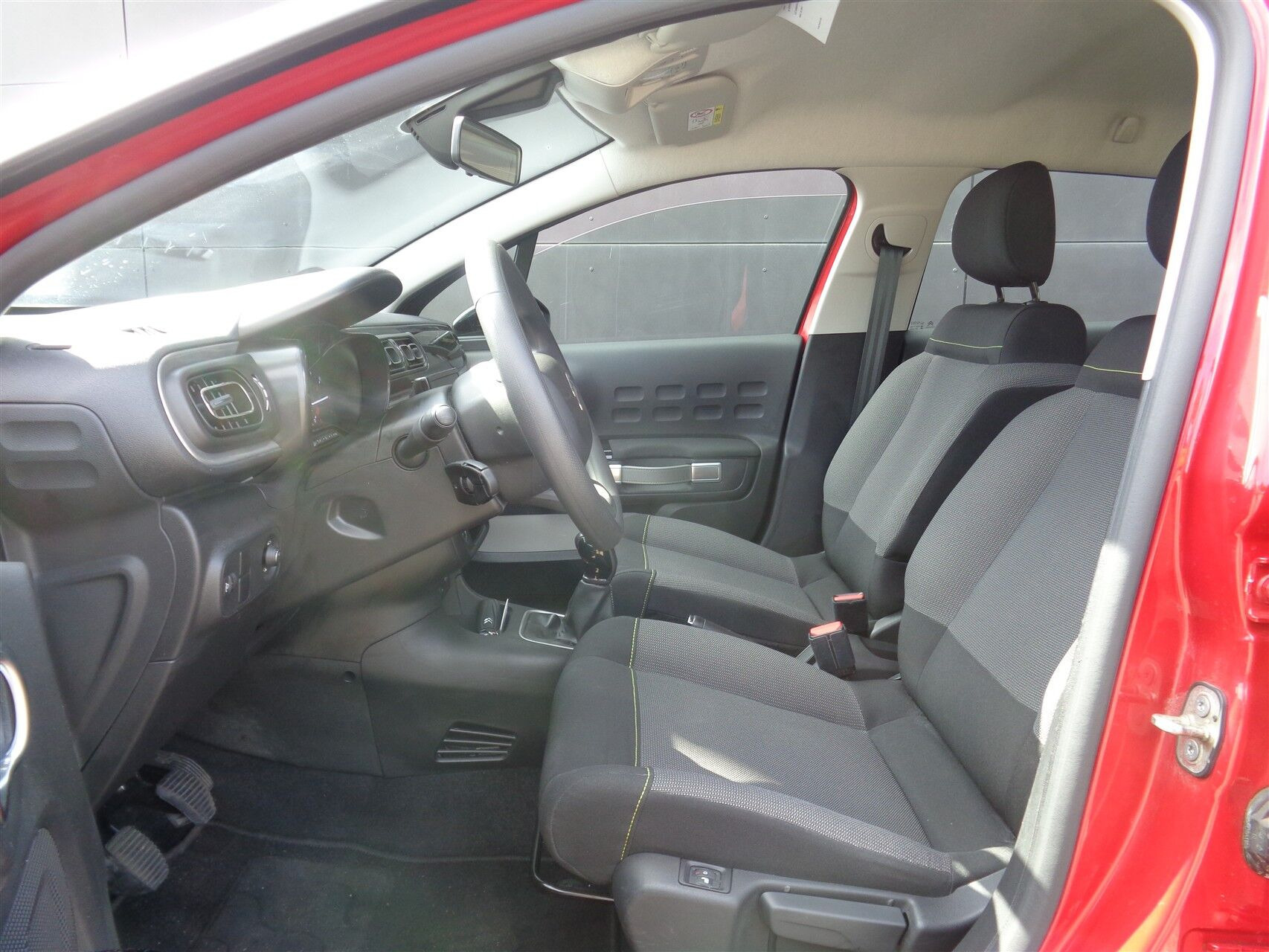 Rød Citroën C3 fra 2023