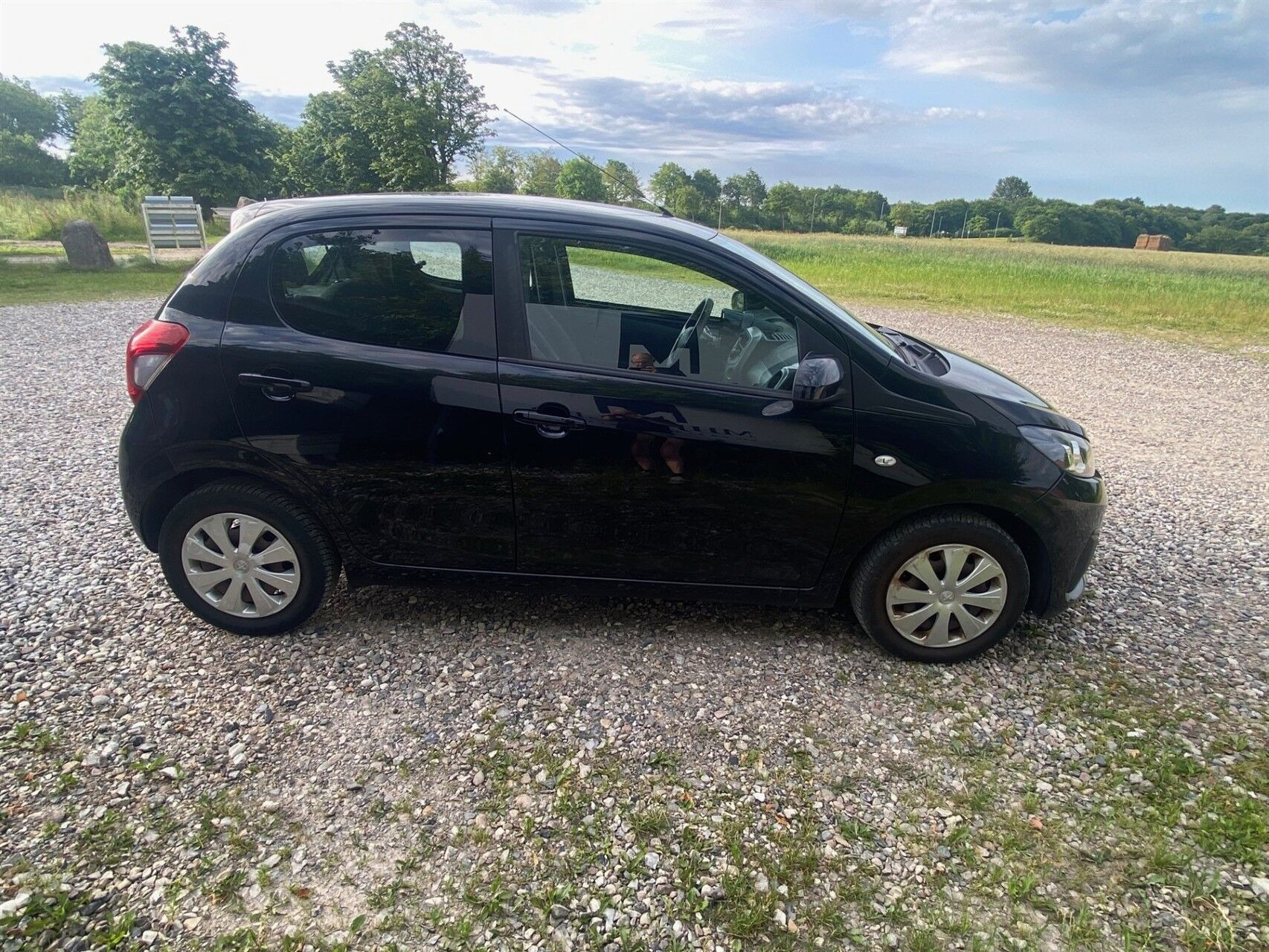 Sort Peugeot 108 fra 2017