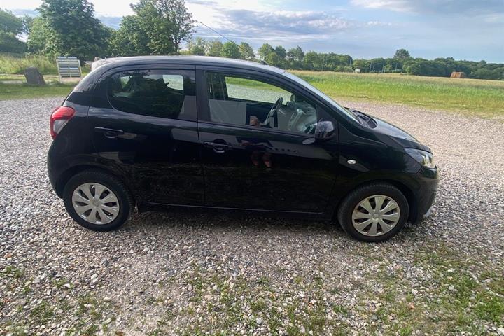 Sort Peugeot 108 fra 2017