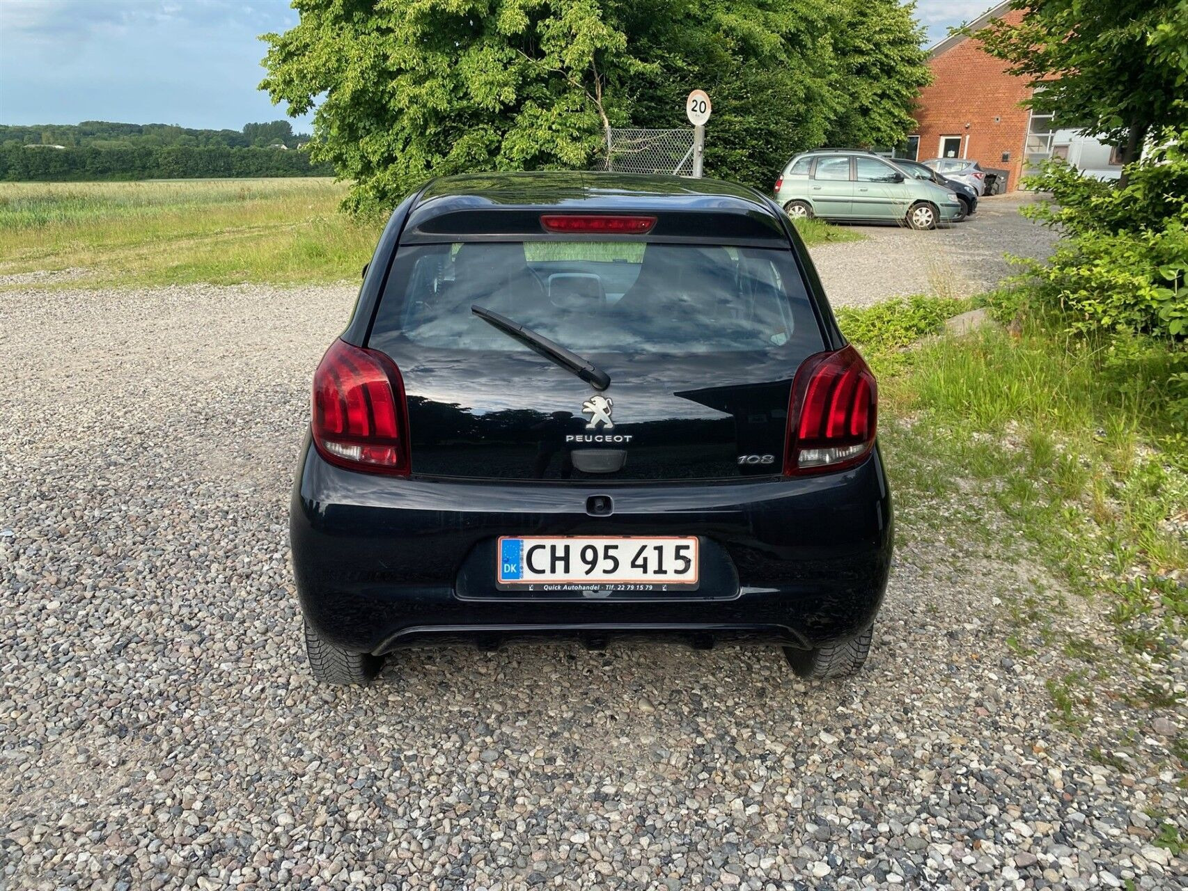 Sort Peugeot 108 fra 2017