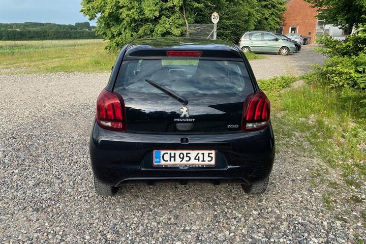 Sort Peugeot 108 fra 2017