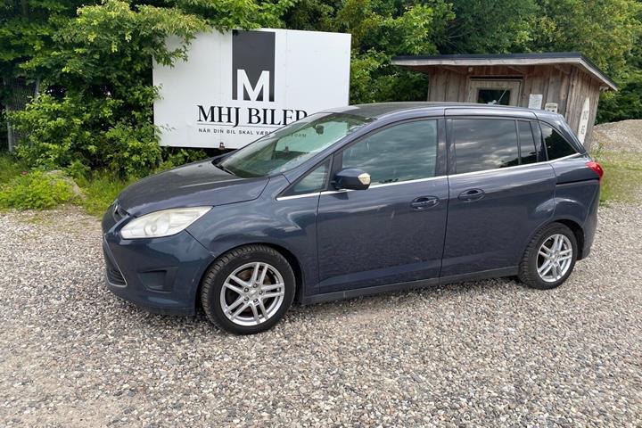 Grå Ford Grand C-Max fra 2011 set udefra