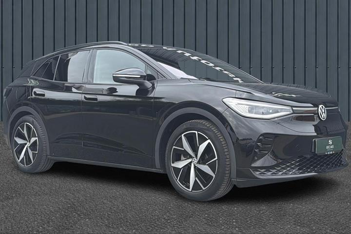 Sort VW ID.4 fra 2023 set udefra