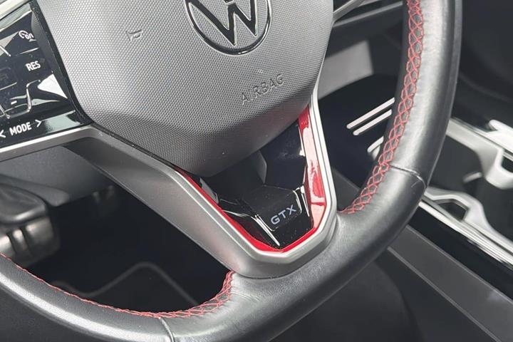 Sort VW ID.4 fra 2023