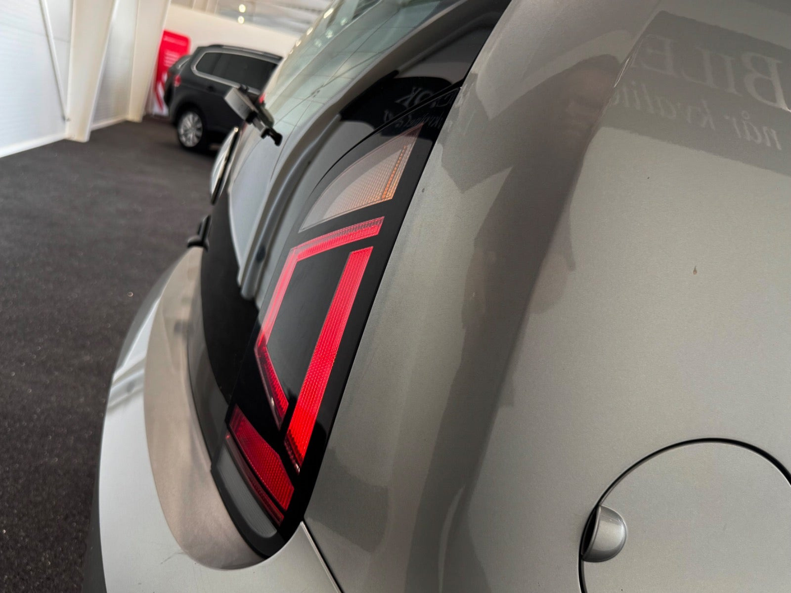 Grå VW UP! fra 2022