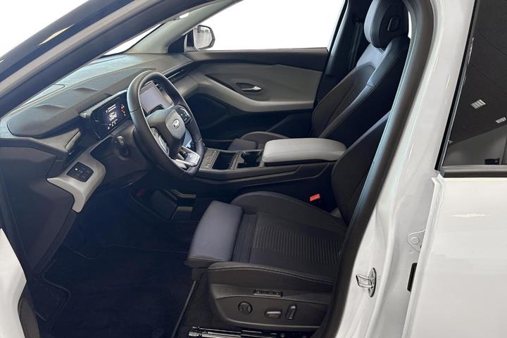 Hvid Ford Explorer fra 2025
