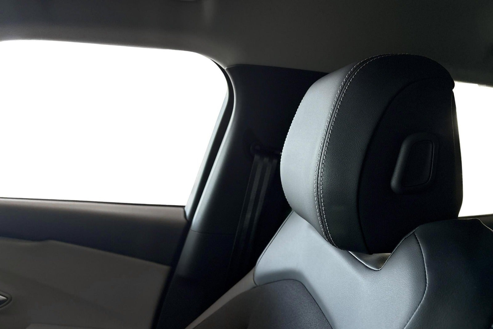 Hvid Ford Explorer fra 2025