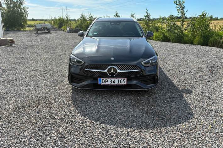 Sort Mercedes C200 fra 2022