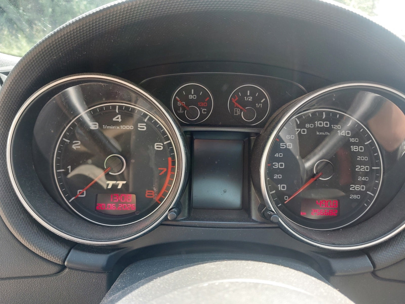 Sølv Audi TT fra 2006