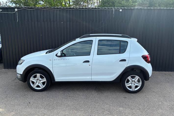 undefined Dacia Sandero Stepway fra 2016
