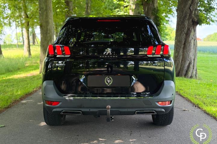 Sort Peugeot 5008 fra 2017
