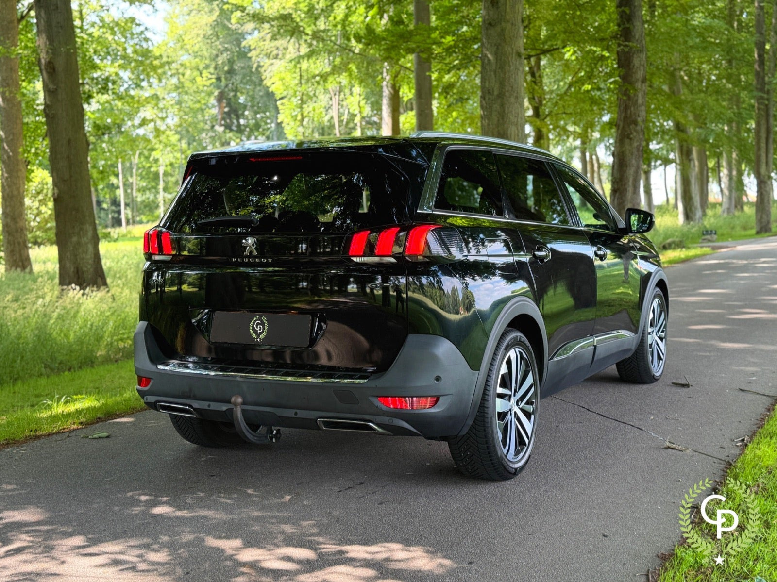 Sort Peugeot 5008 fra 2017