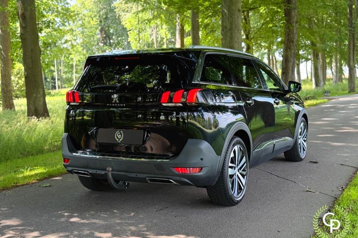 Sort Peugeot 5008 fra 2017