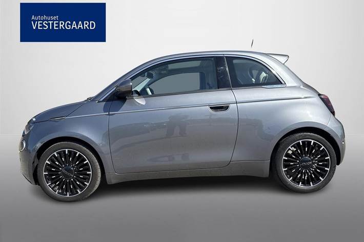 Grå Fiat 500e fra 2021