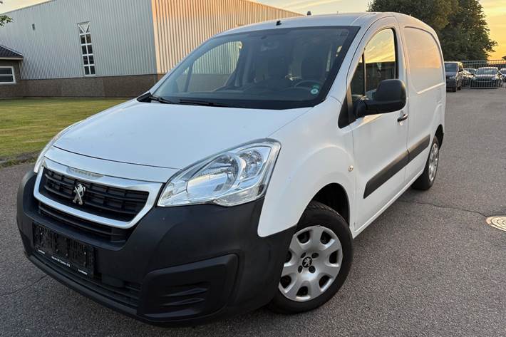 Hvid Peugeot Partner fra 2016