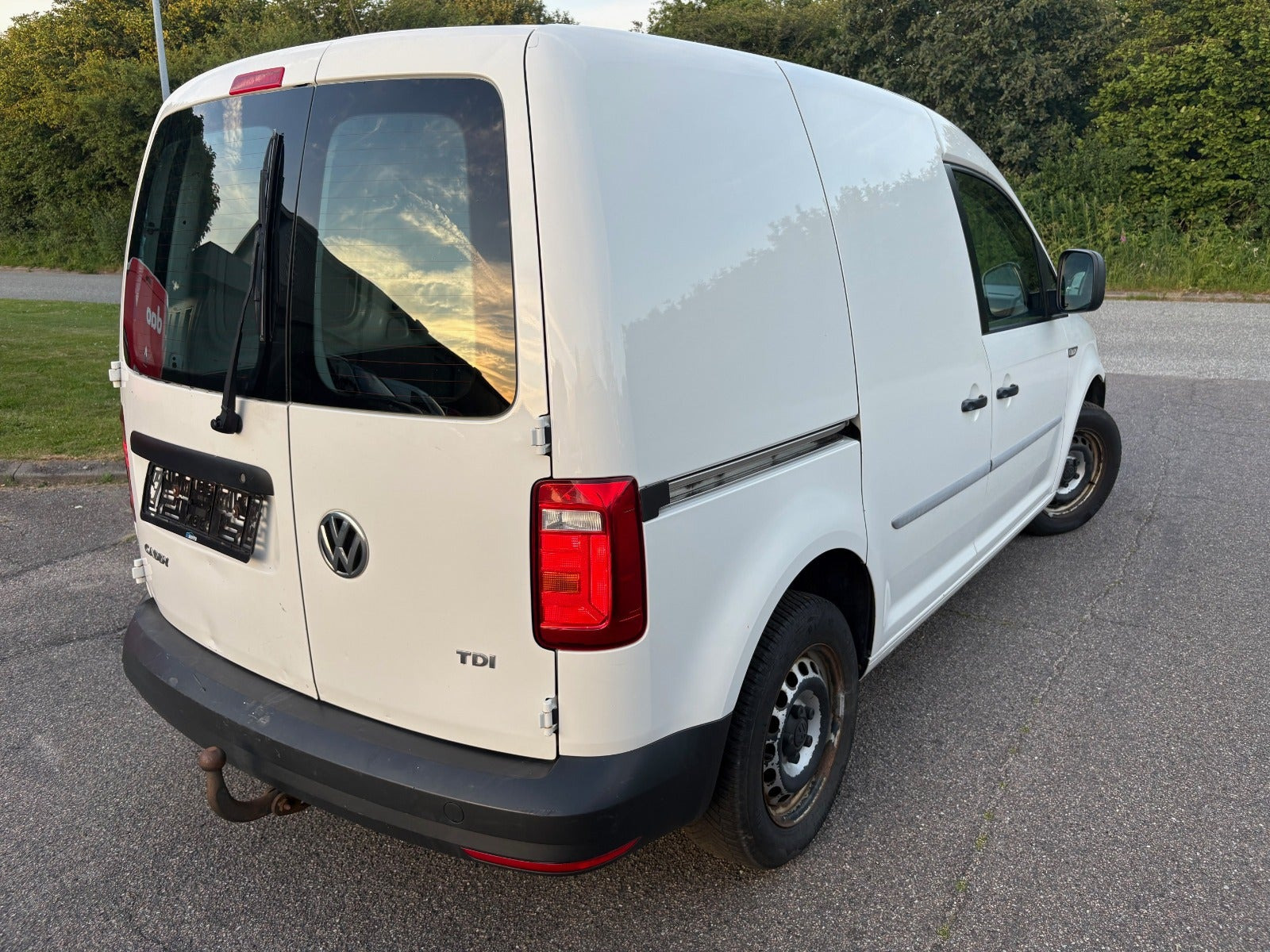 Hvid VW Caddy fra 2018