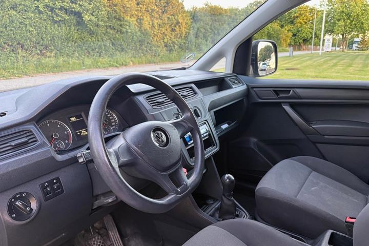 Hvid VW Caddy fra 2018