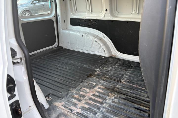 Hvid VW Caddy fra 2018