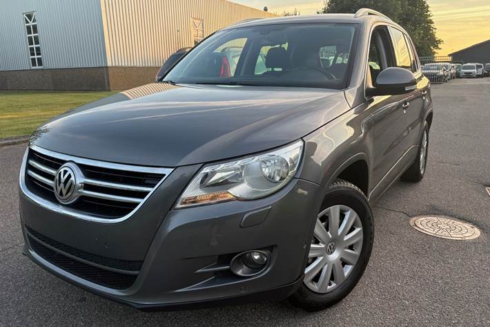 Grå VW Tiguan fra 2011