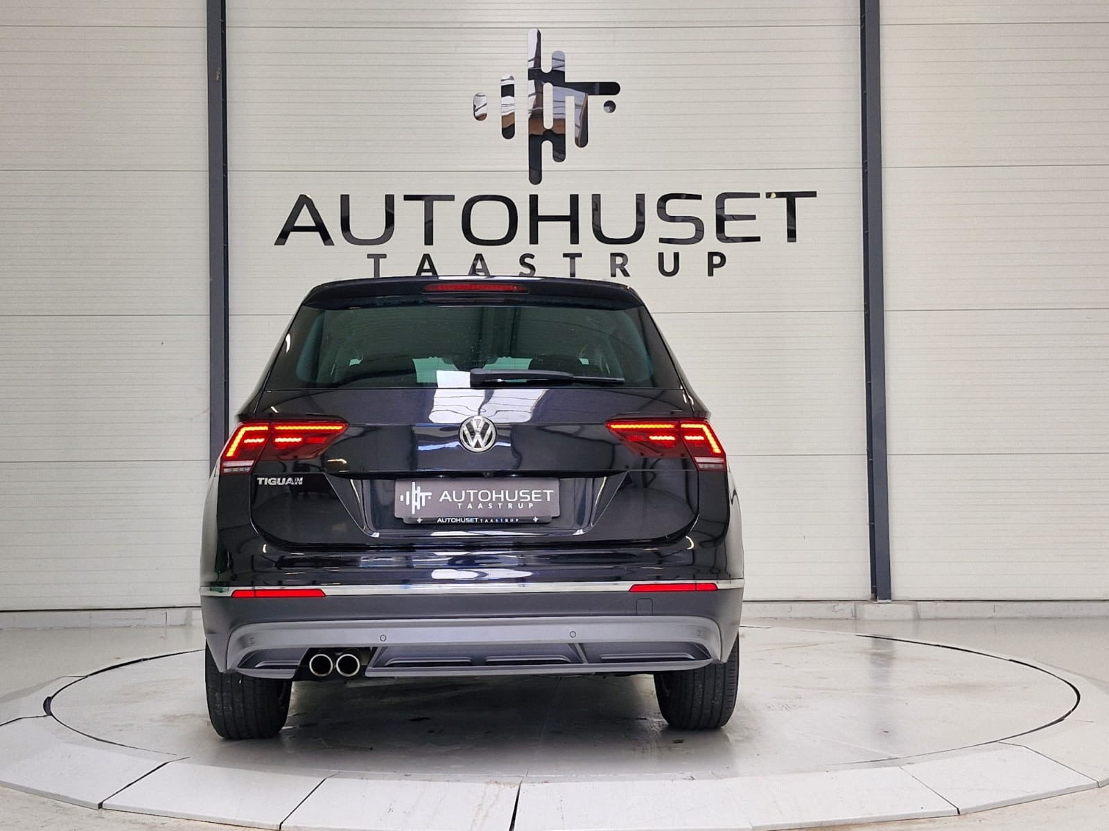 Sort VW Tiguan fra 2019