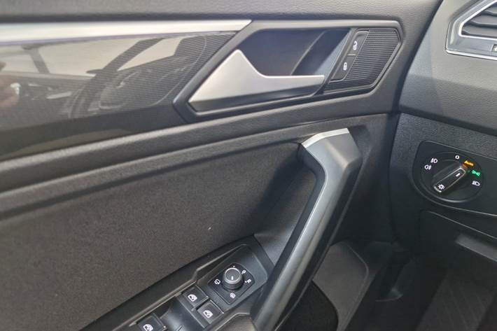 Sort VW Tiguan fra 2019