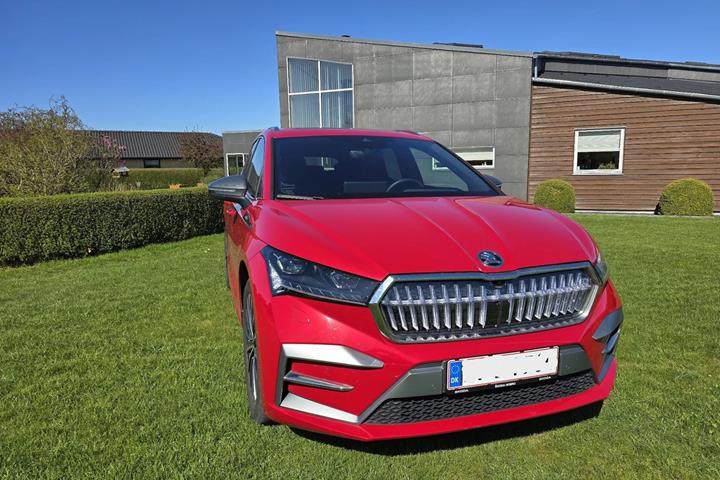 Rød Skoda Enyaq fra 2024