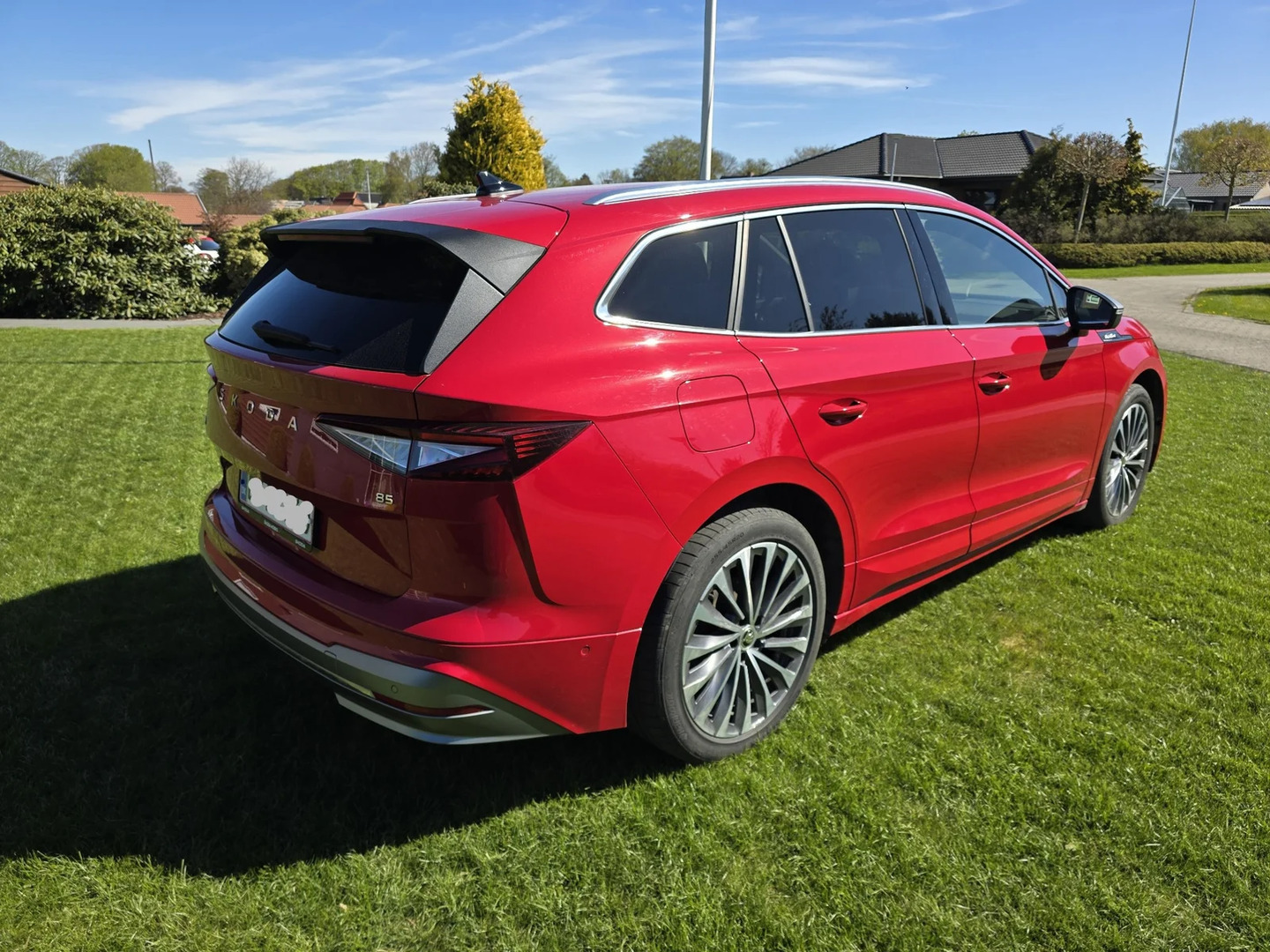 Rød Skoda Enyaq fra 2024