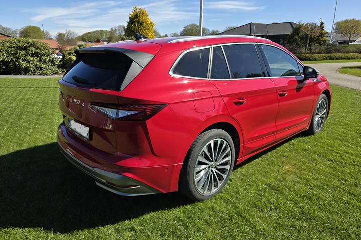 Rød Skoda Enyaq fra 2024