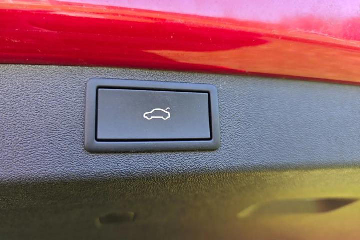 Rød Skoda Enyaq fra 2024