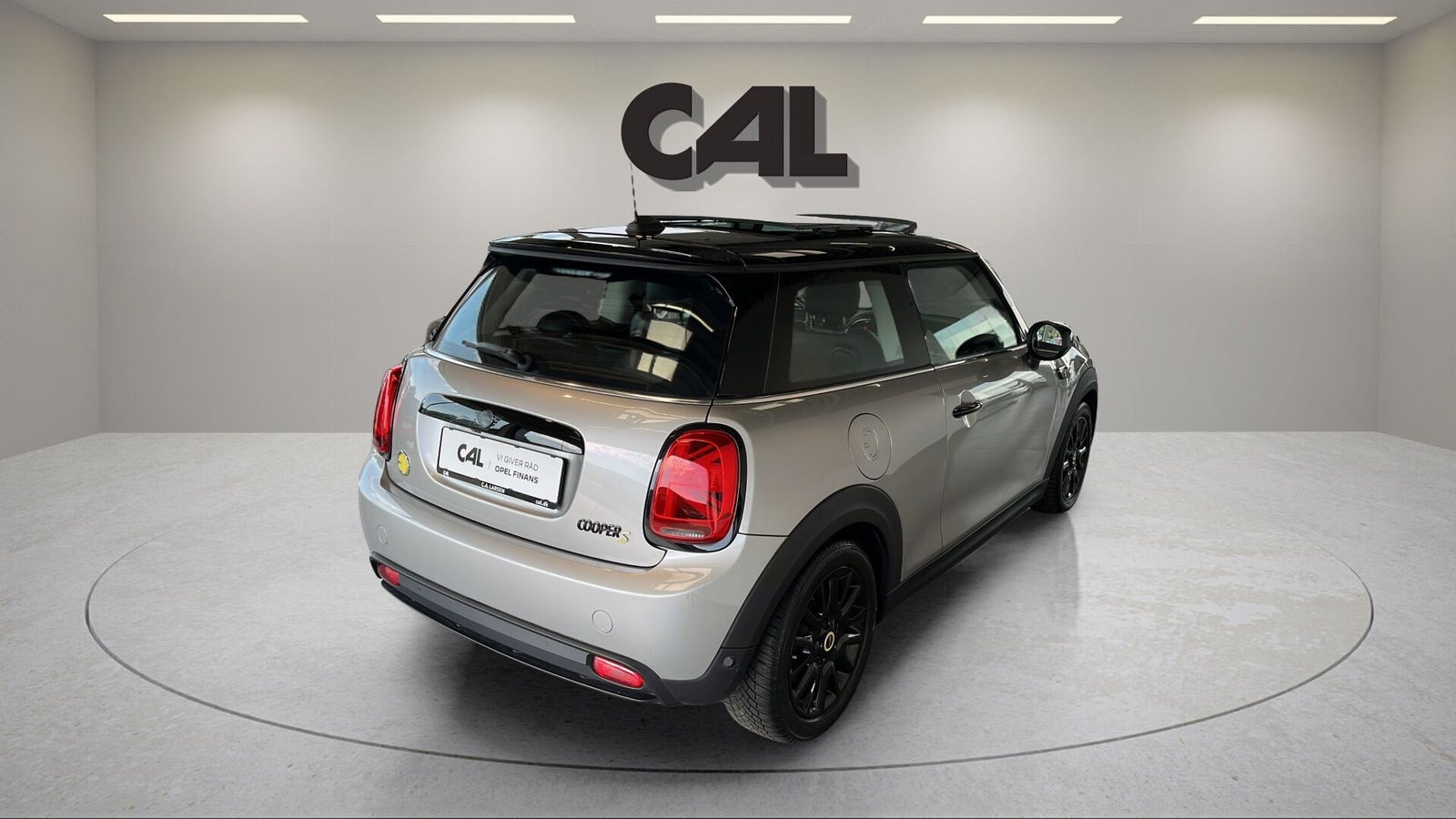 Sølv Mini Cooper SE fra 2023
