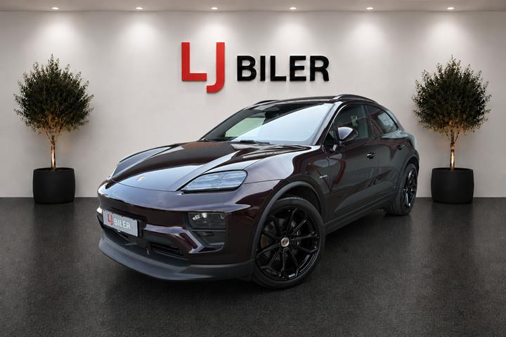 undefined Porsche Macan 4 fra 2024 set udefra