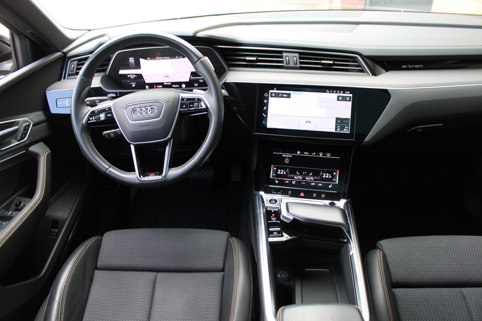 Sort Audi e-tron fra 2023