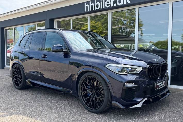 Blå BMW X5 fra 2021