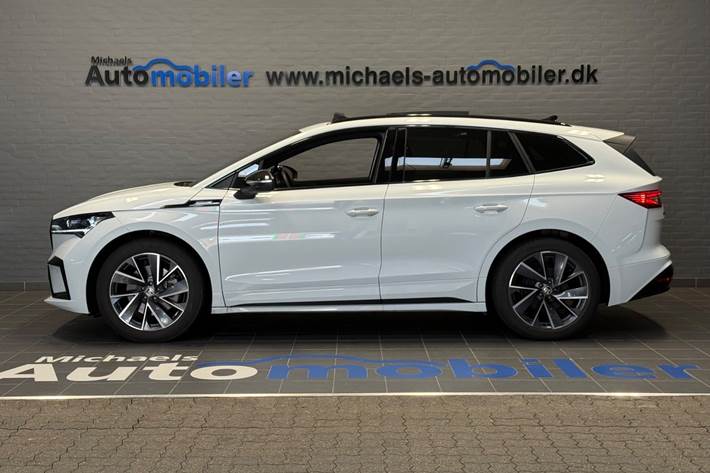 Hvid Skoda Enyaq fra 2024